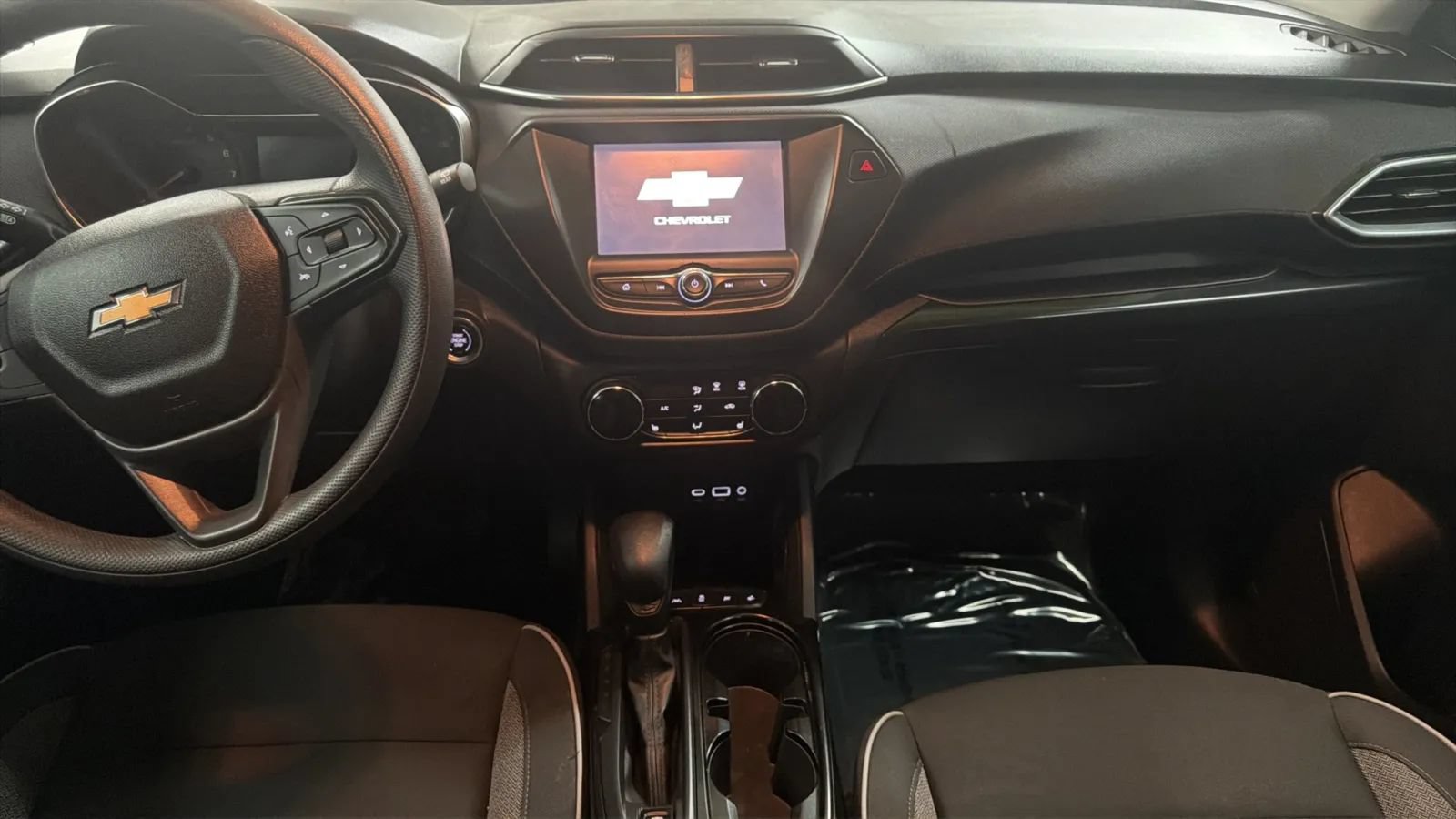 Used 2023 Chevrolet TrailBlazer LT FWD image 16