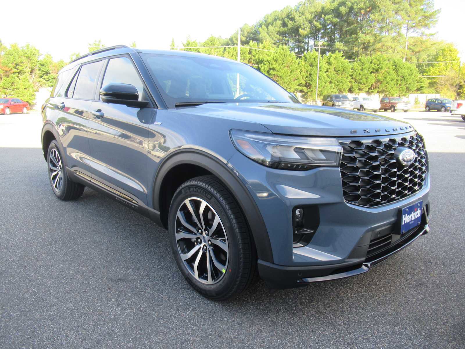 New 2026 Ford Explorer ST-Line image 3