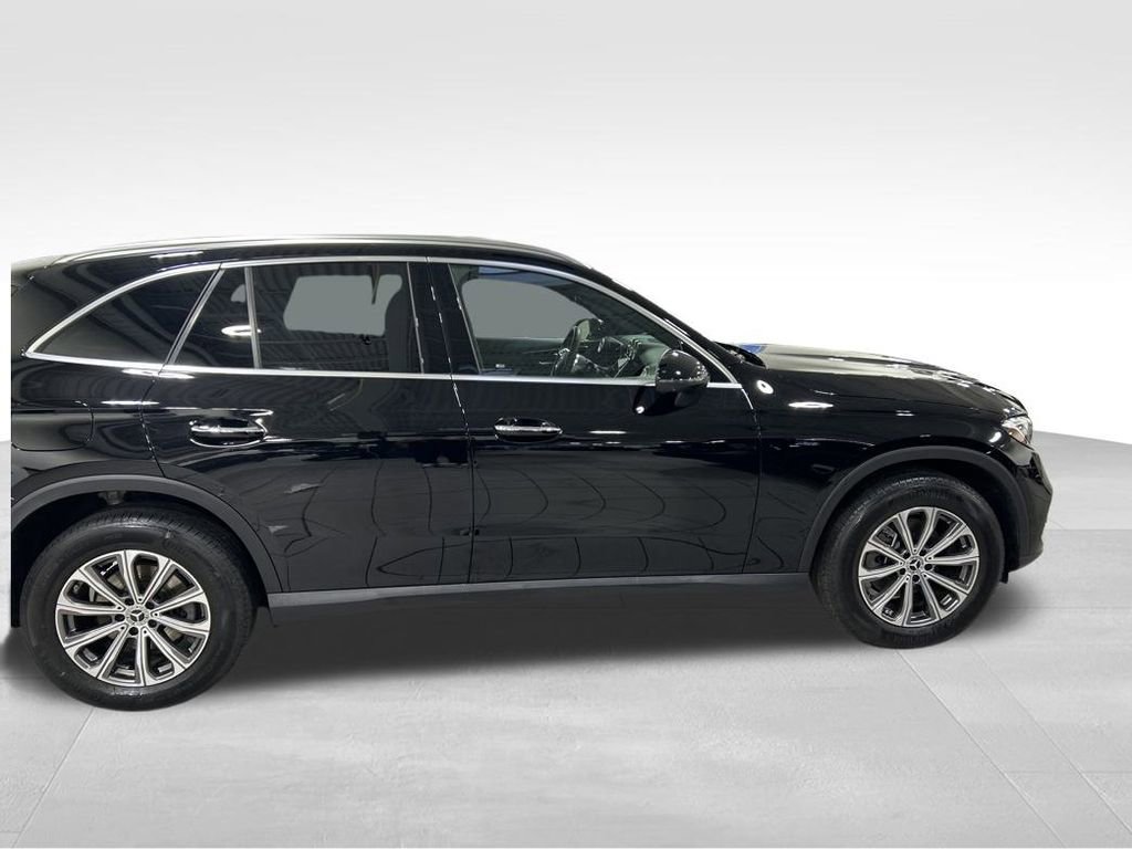 Used 2025 Mercedes-Benz GLC 300 GLC 300 image 5