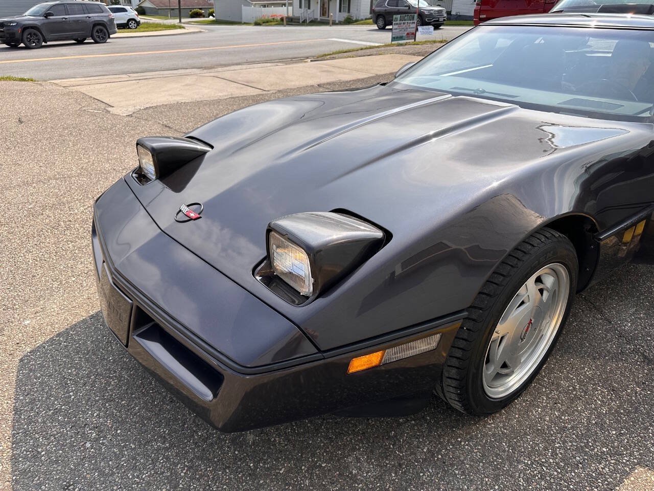Used 1989 Chevrolet Corvette Coupe RWD image 16