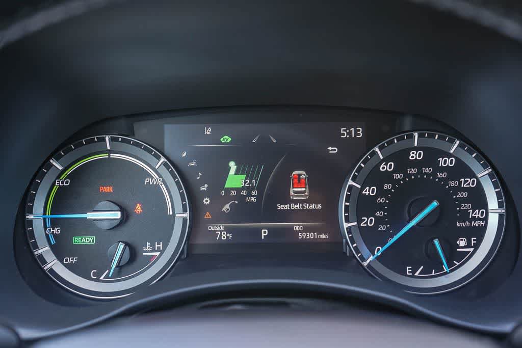 Used 2021 Toyota Highlander XLE AWD/4WD image 23
