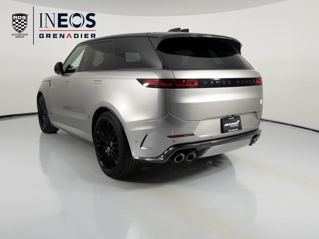 Used 2024 Land Rover Range Rover Sport AWD/4WD image 8