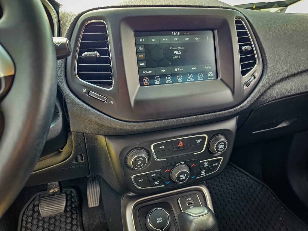 Used 2018 Jeep Compass Latitude w/ Popular Equipment Group AWD/4WD image 20