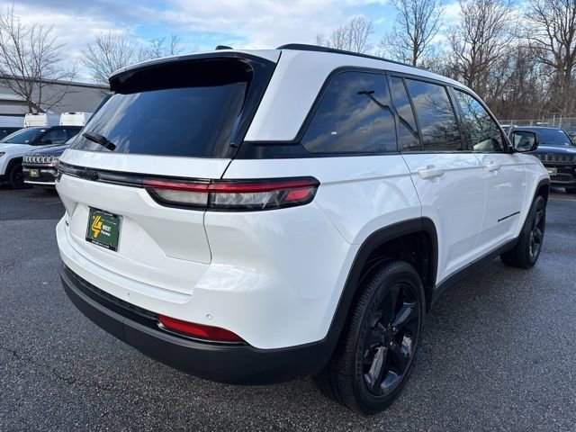 Certified 2024 Jeep Grand Cherokee Altitude image 19