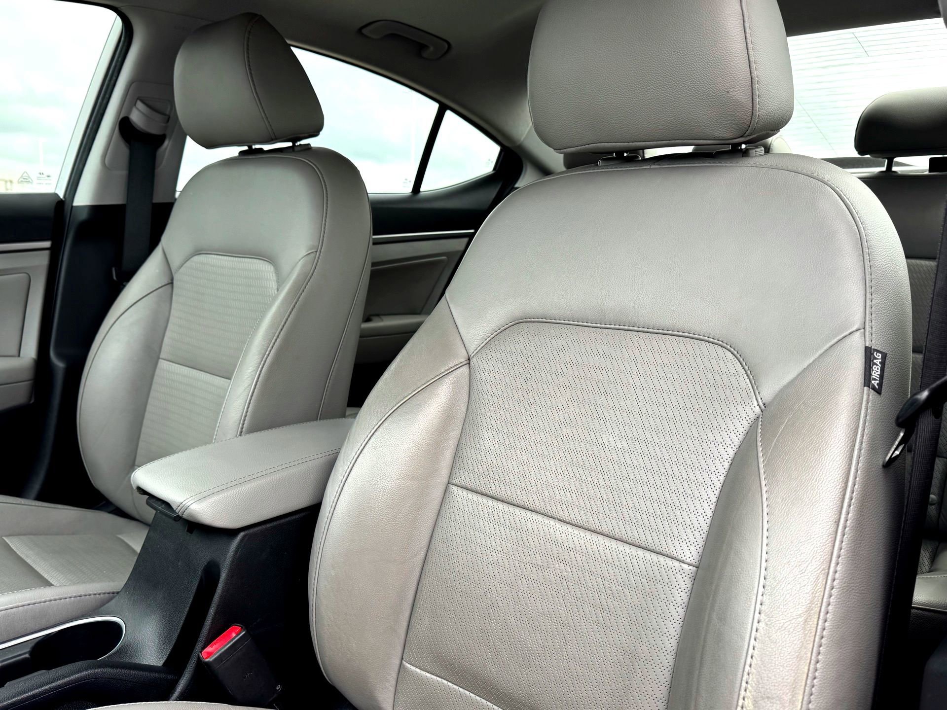 Used 2018 Hyundai Elantra Limited w/ Limited Ultimate Package 02 FWD image 13