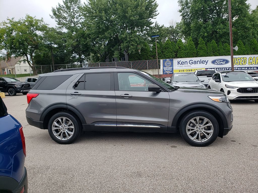 Certified 2023 Ford Explorer XLT w/ Equipment Group 202A AWD/4WD image 4