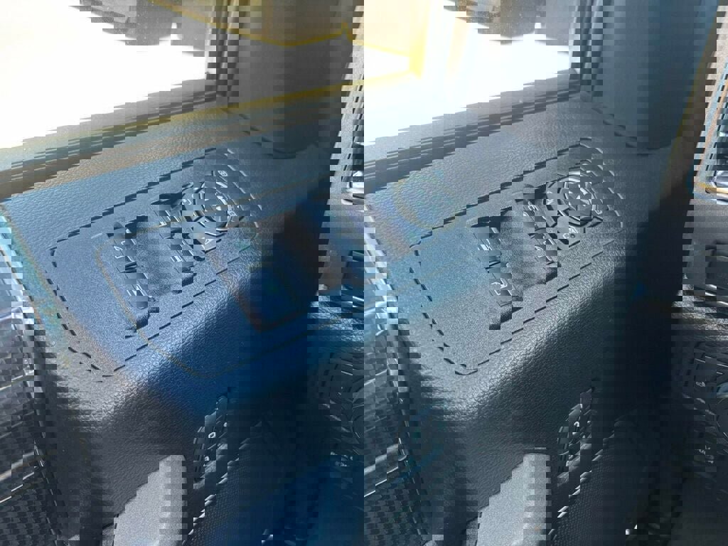 Used 2020 Ford F150 Raptor w/ Equipment Group 802A Luxury image 31