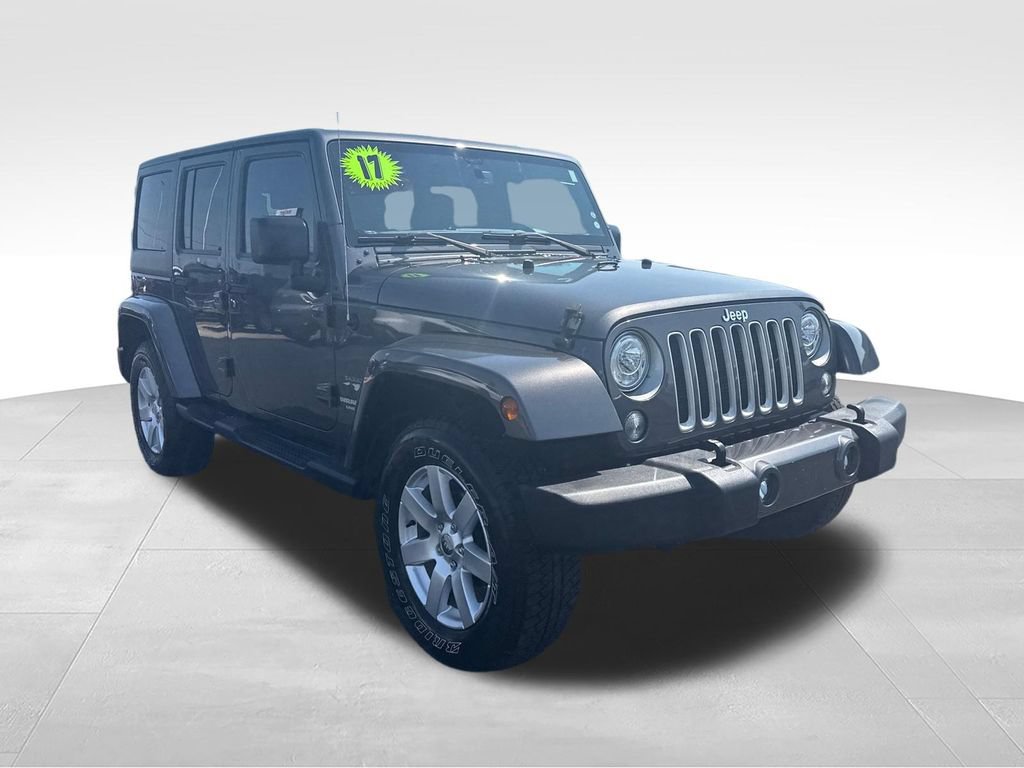 Used 2017 Jeep Wrangler Unlimited Sahara w/ Dual Top Group AWD/4WD image 18
