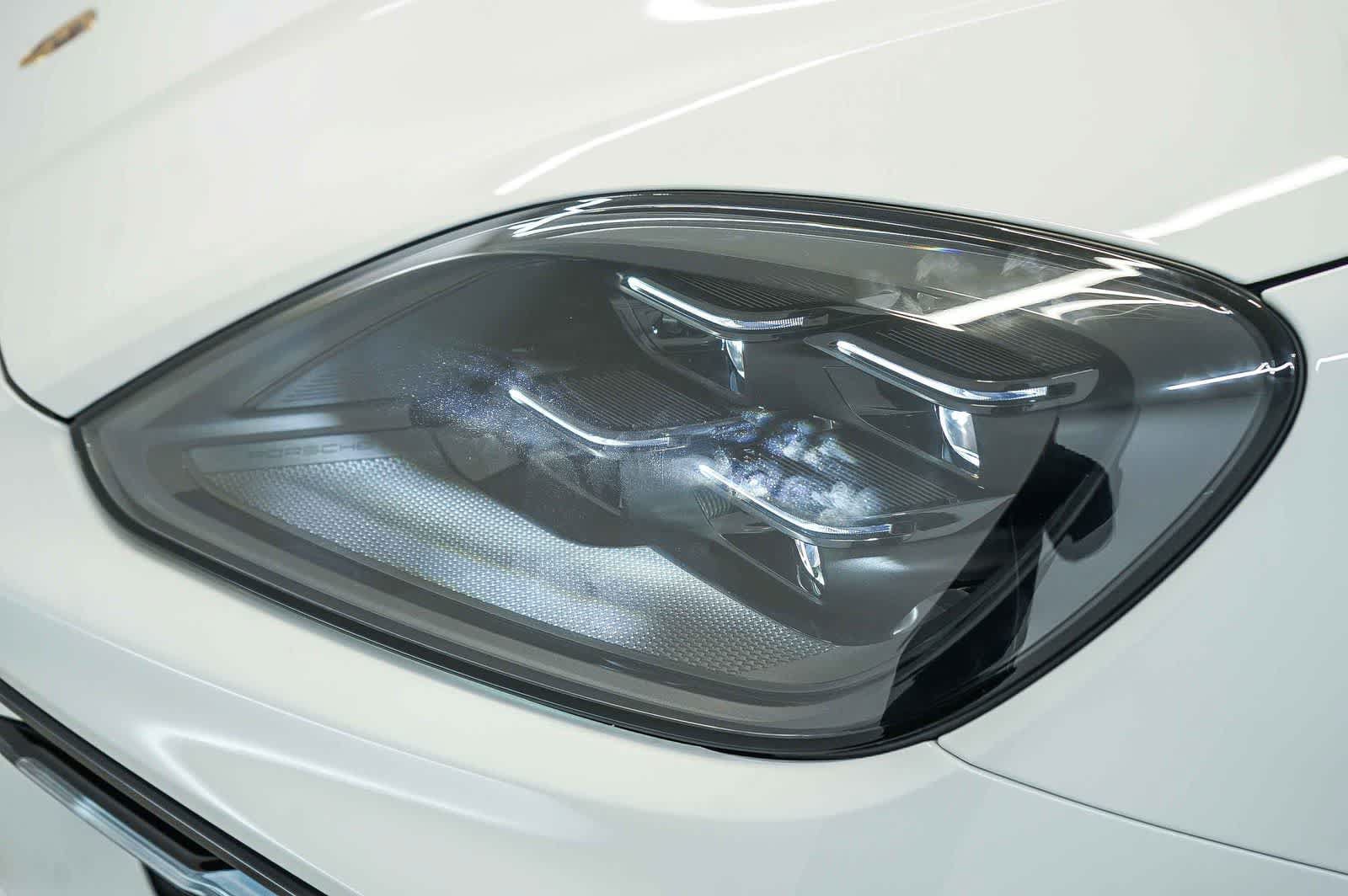 New 2026 Porsche Cayenne GTS AWD/4WD image 15