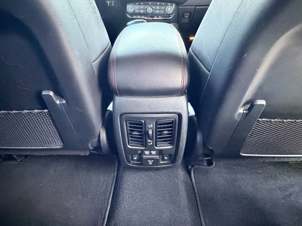 Used 2024 Dodge Durango GT AWD/4WD image 23