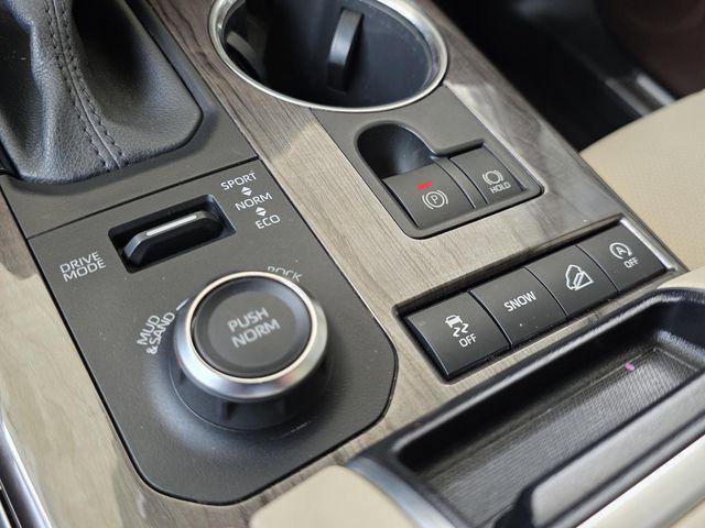 Certified 2021 Toyota Highlander Limited image 27
