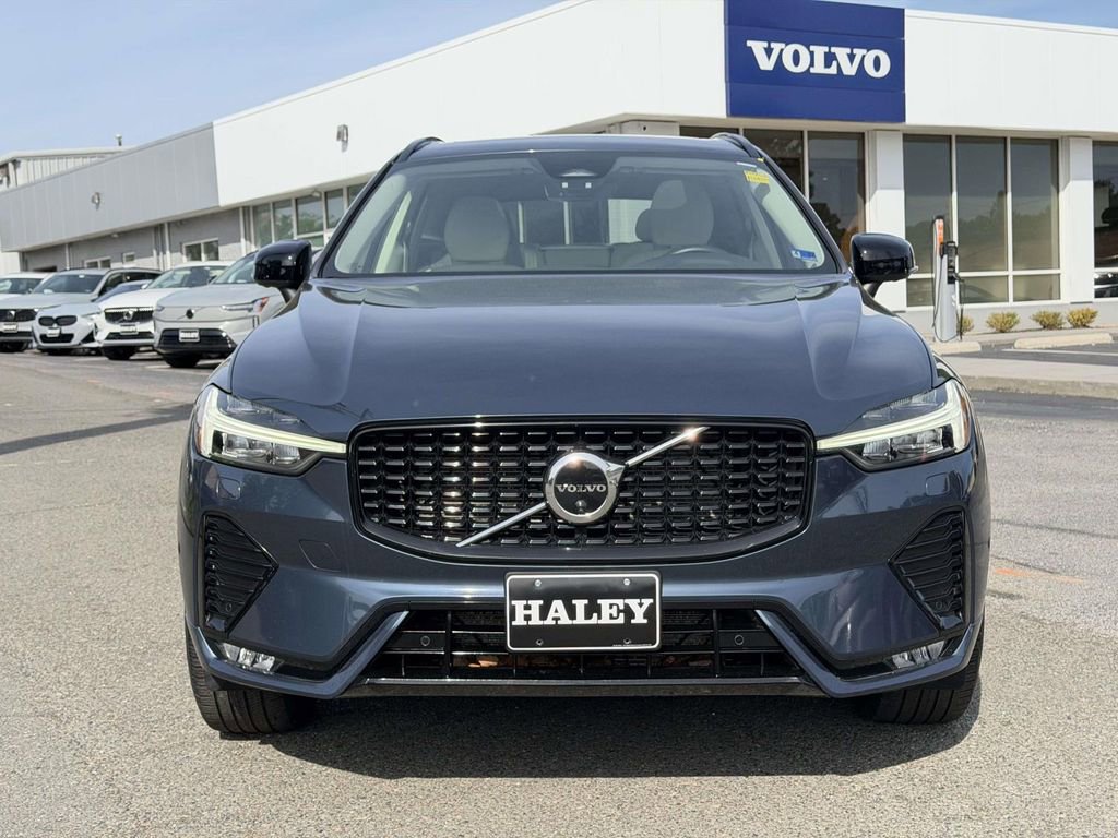 Used 2023 Volvo XC60 B5 Plus w/ Protection Package Premier image 24