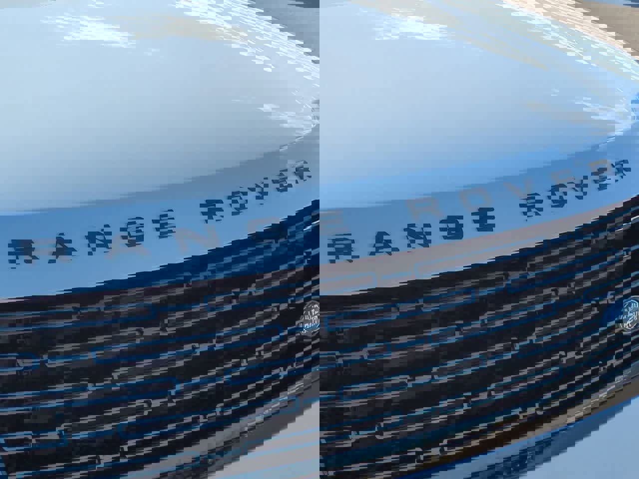 New 2025 Land Rover Range Rover SE image 12