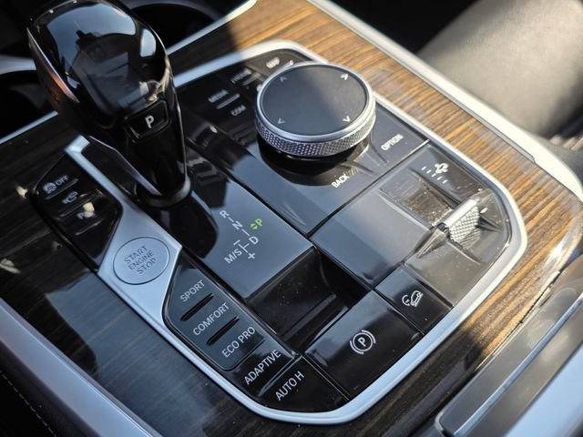 Used 2021 BMW X7 xDrive40i w/ Premium Package AWD/4WD image 43