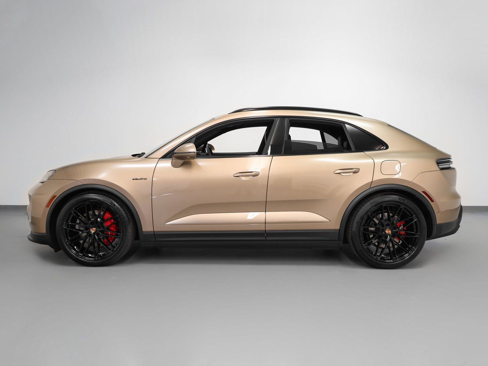 New 2025 Porsche Macan 4S Electric image 2