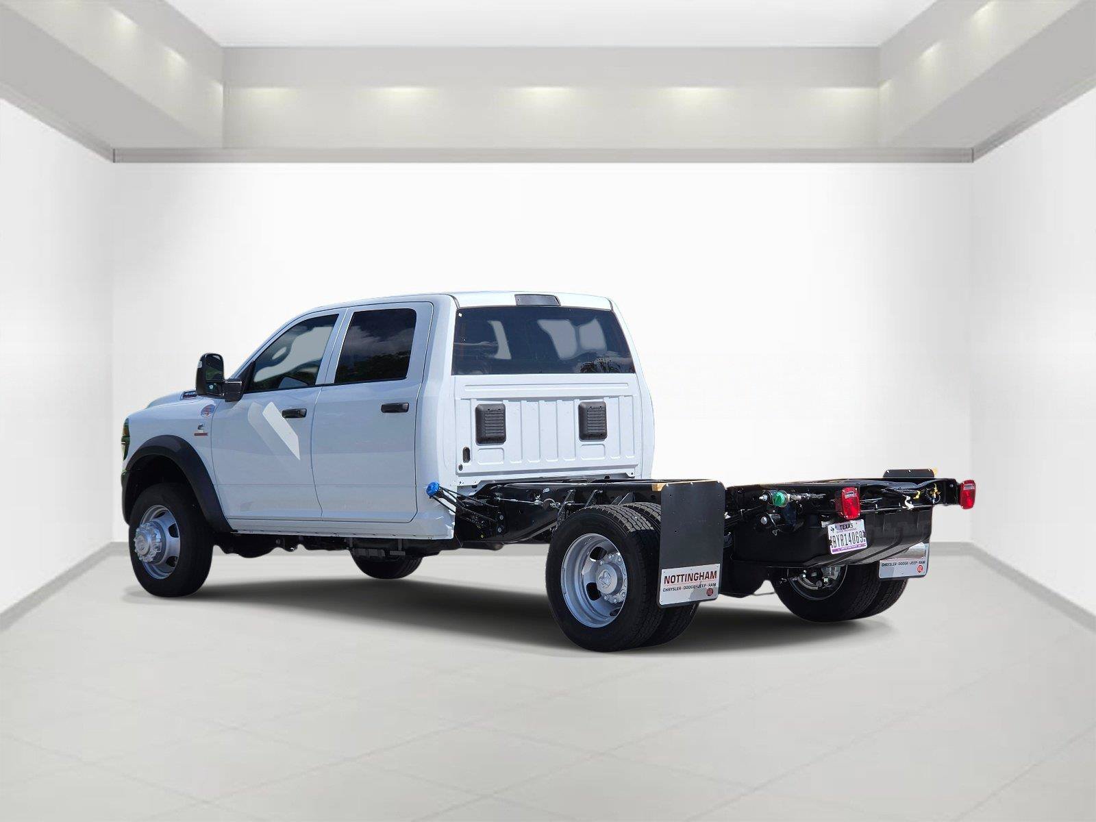 New 2027 RAM 4500 Tradesman w/ Chrome Appearance Group AWD/4WD image 3
