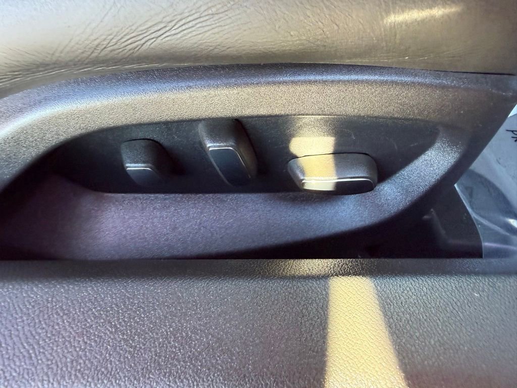 Used 2015 Chevrolet Corvette Stingray Coupe w/ 2LT Preferred Equipment Group image 15