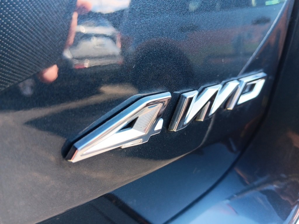 Used 2022 Ford Explorer XLT w/ Equipment Group 202A image 6