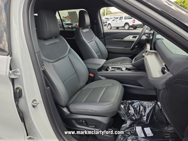 New 2027 Ford Explorer Active w/ Active Comfort Package RWD image 14