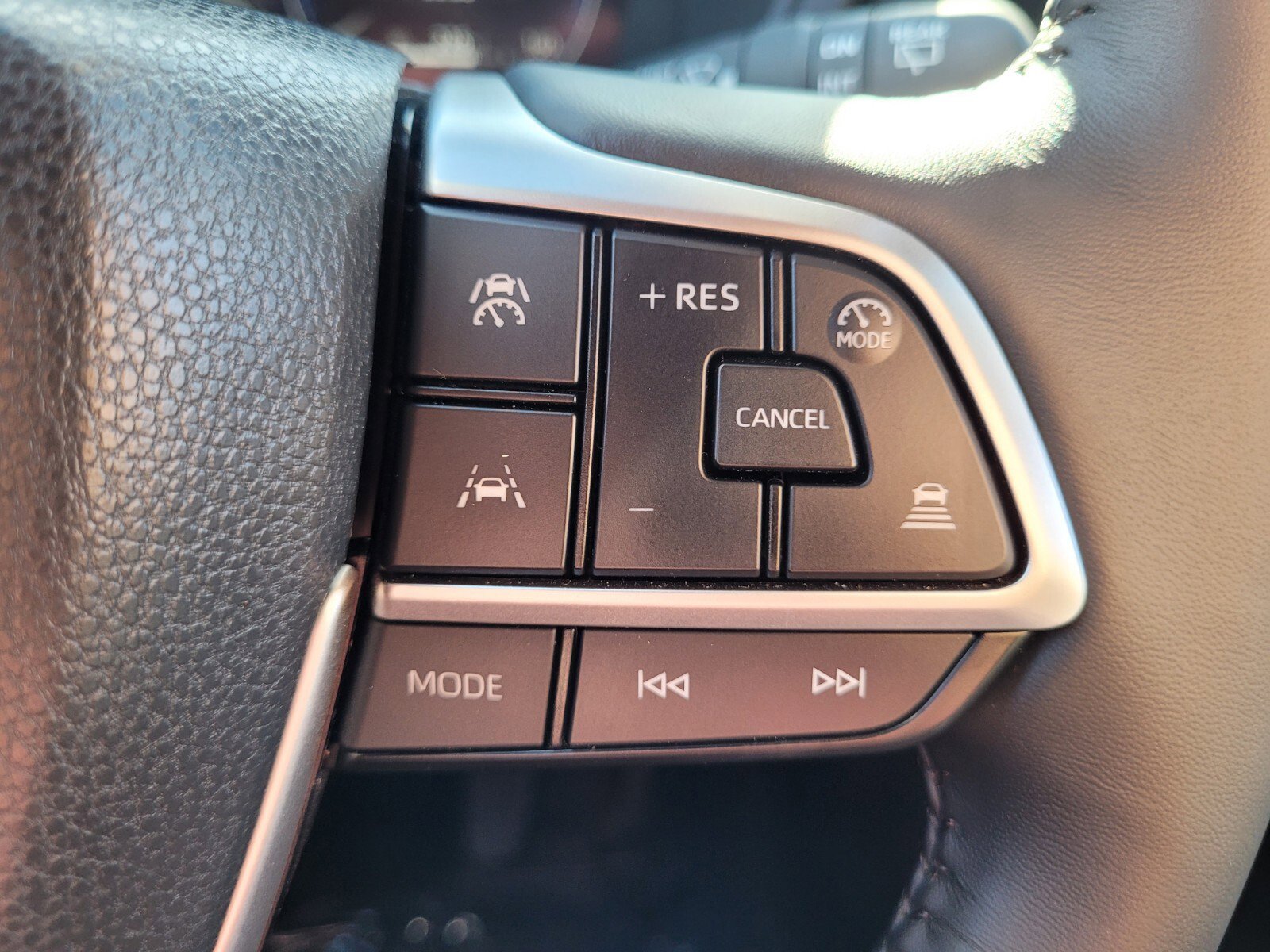 Used 2024 Toyota Grand Highlander Limited image 27