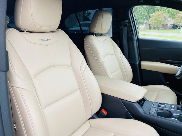 Used 2025 Cadillac XT4 Premium Luxury image 24