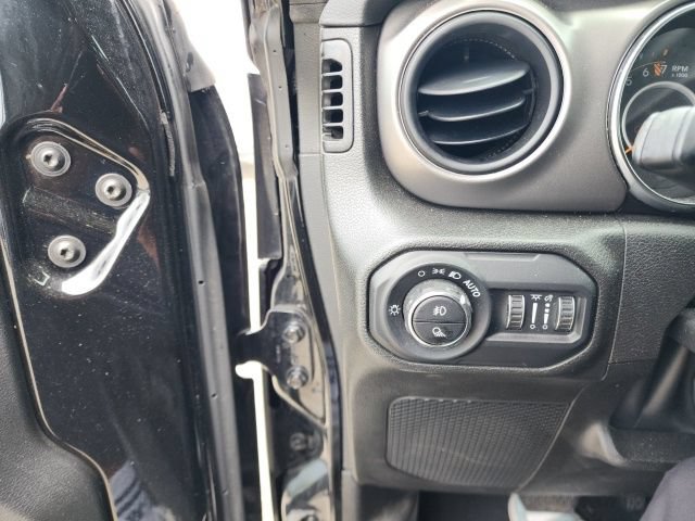 Used 2022 Jeep Gladiator Sport AWD/4WD image 32