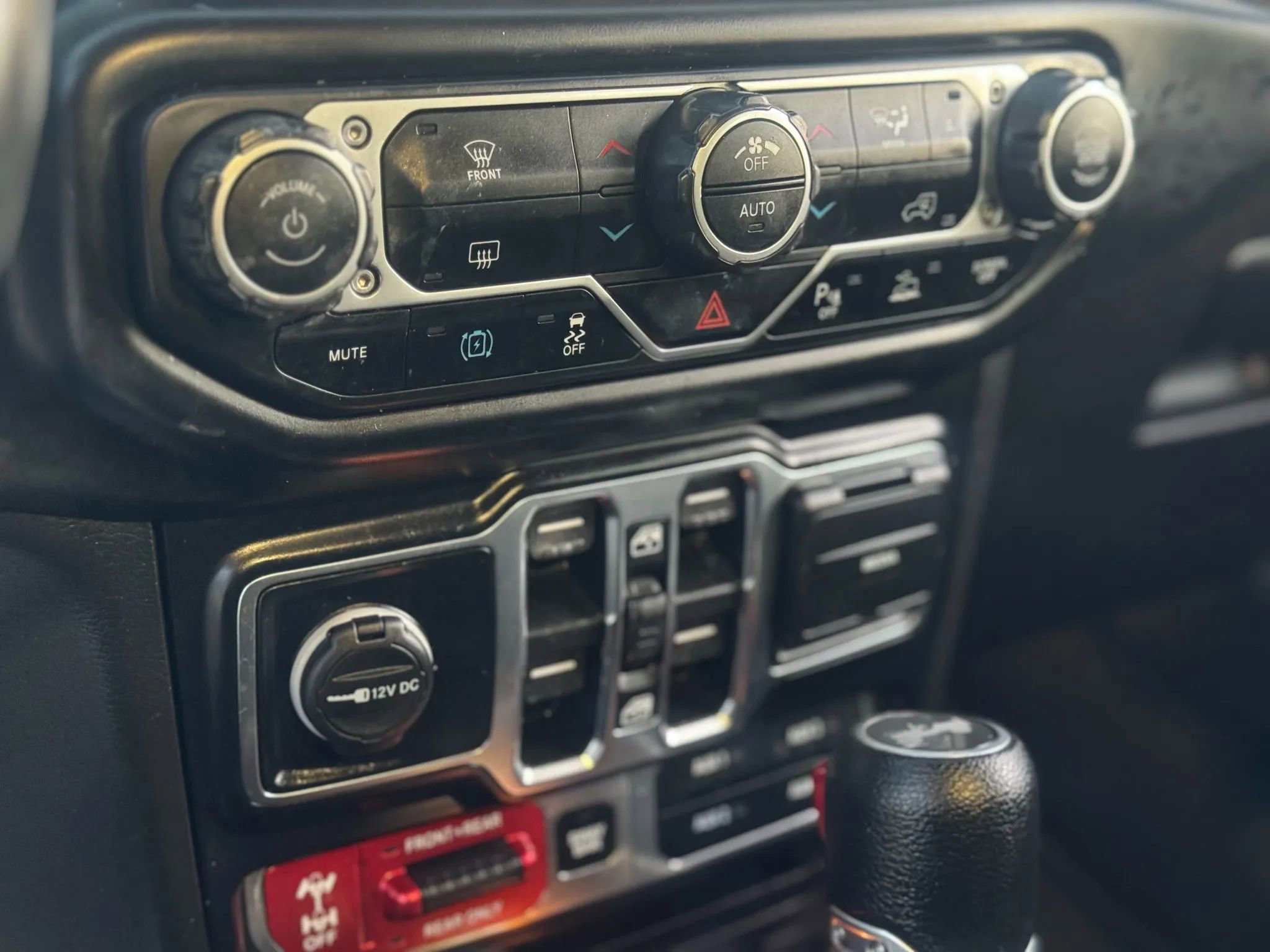 Used 2022 Jeep Wrangler Unlimited Rubicon 4xe w/ Safety Group image 22