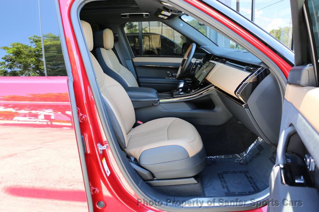 Used 2024 Land Rover Range Rover Sport Dynamic SE AWD/4WD image 32