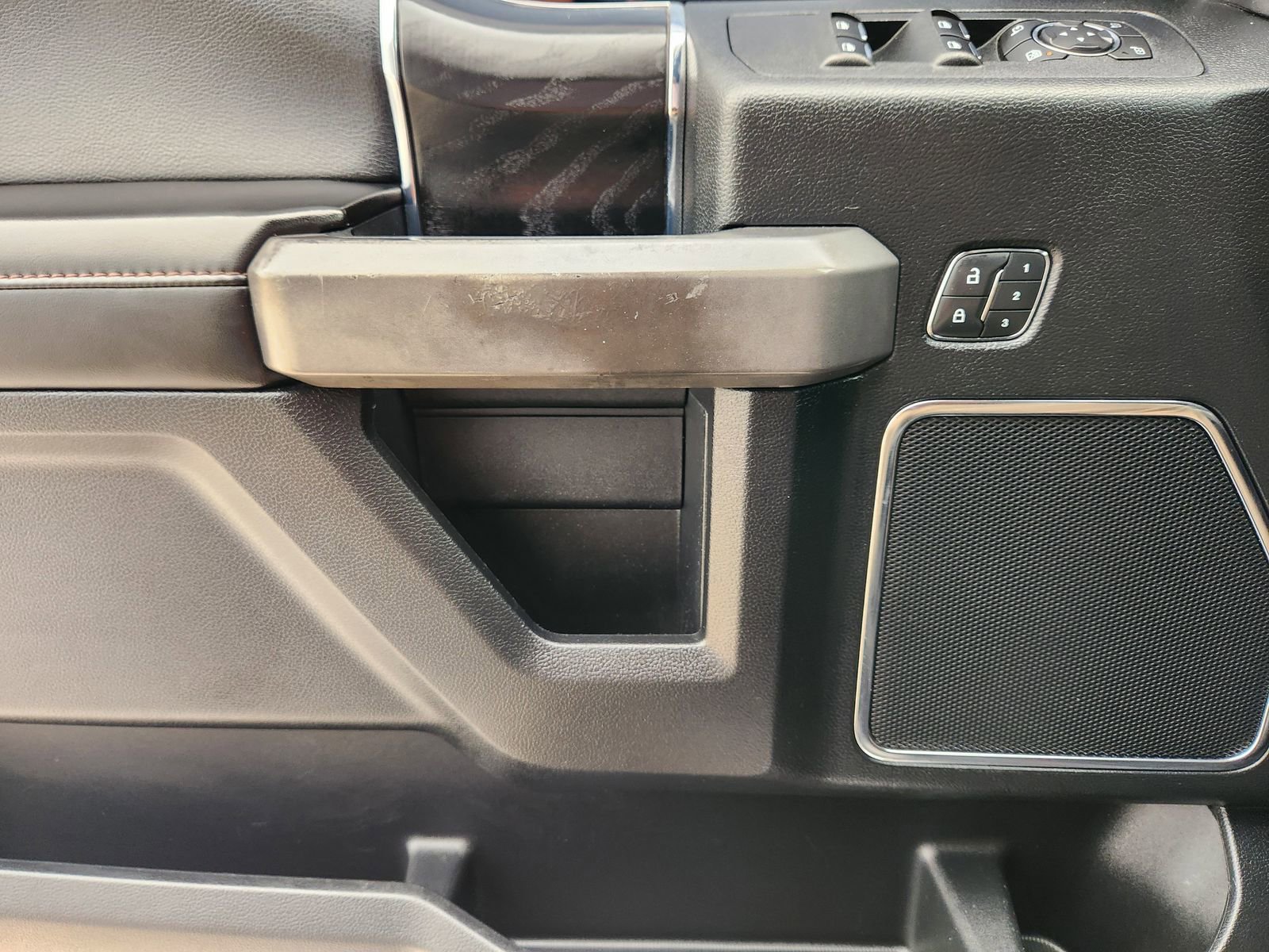 Used 2018 Ford F150 Platinum image 25