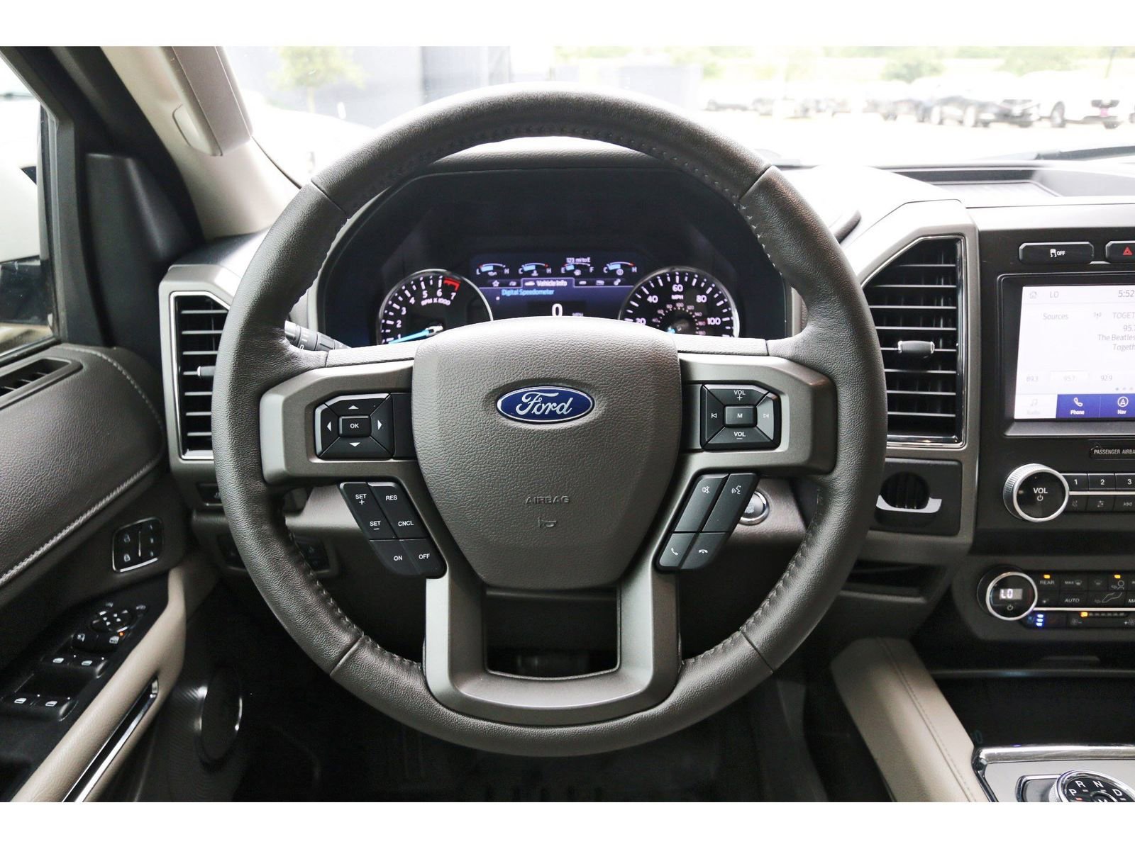 Used 2020 Ford Expedition XLT w/ Equipment Group 202A RWD image 15