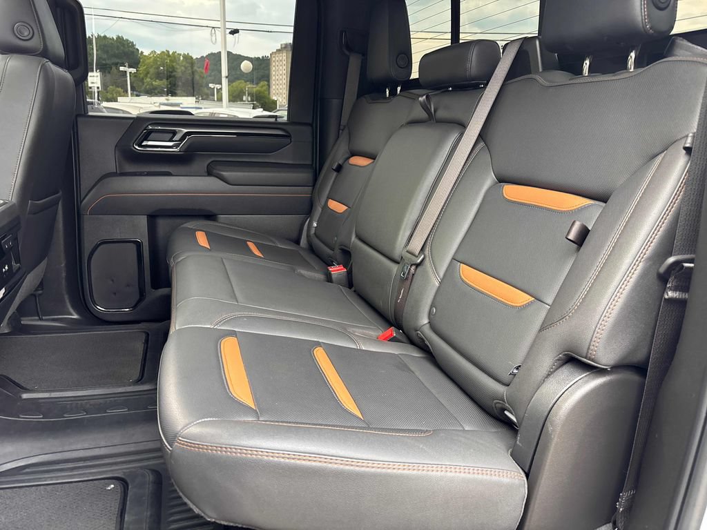 Used 2025 GMC Sierra 2500 AT4 AWD/4WD image 18