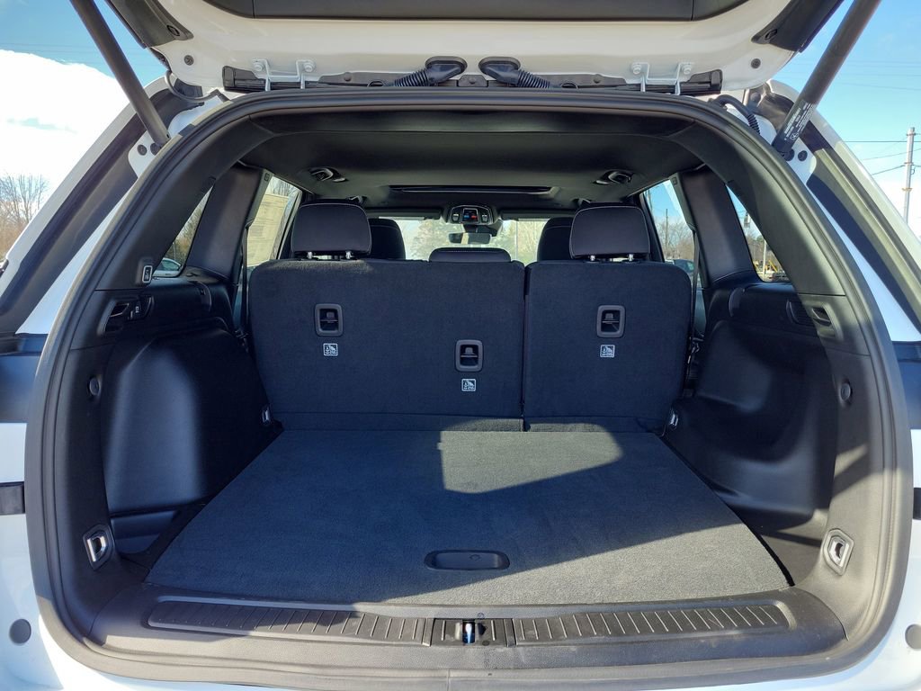 New 2025 Jeep Grand Cherokee Laredo X w/ Luxury Tech Group I image 10