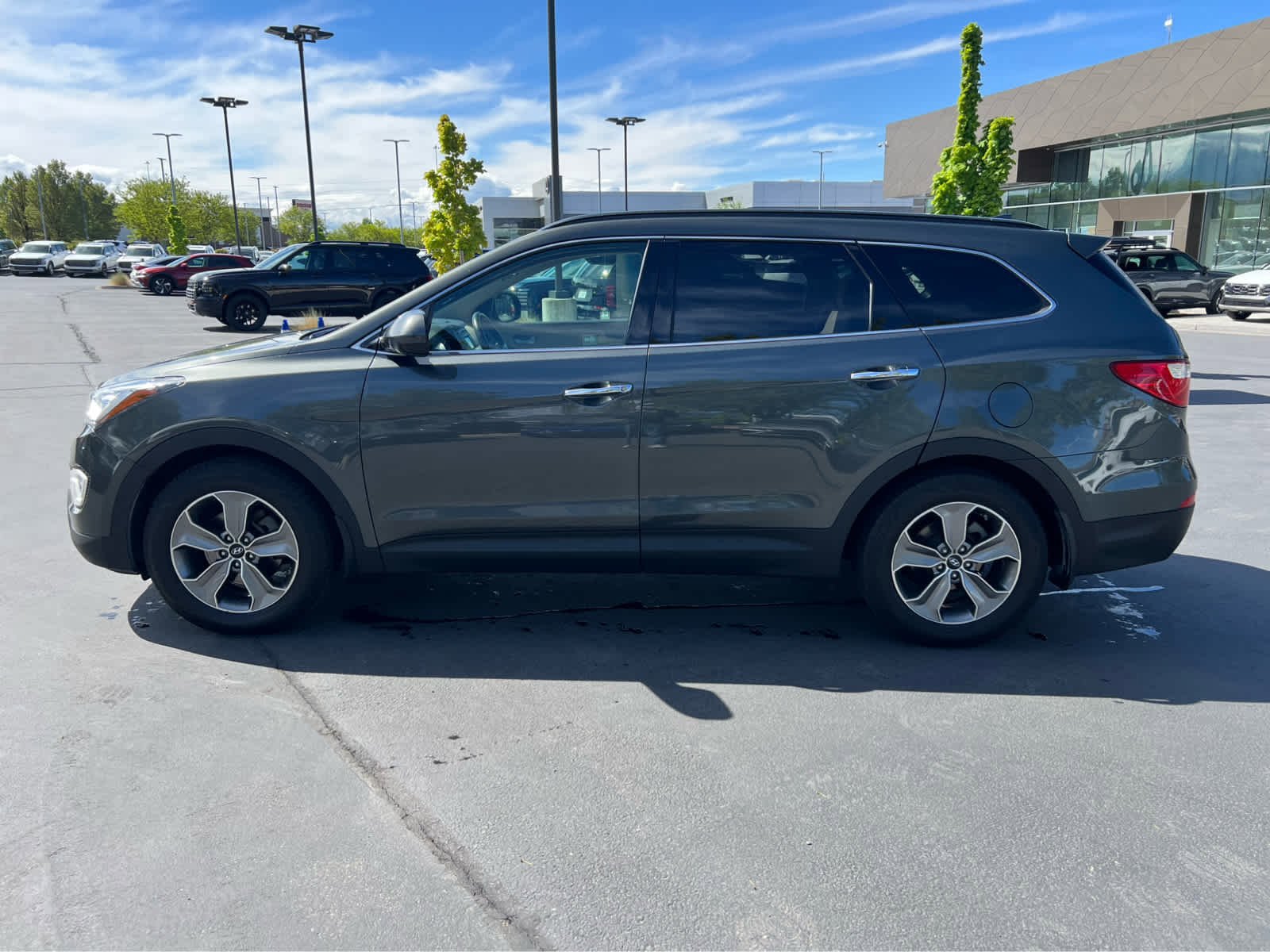 Used 2014 Hyundai Santa Fe GLS image 12
