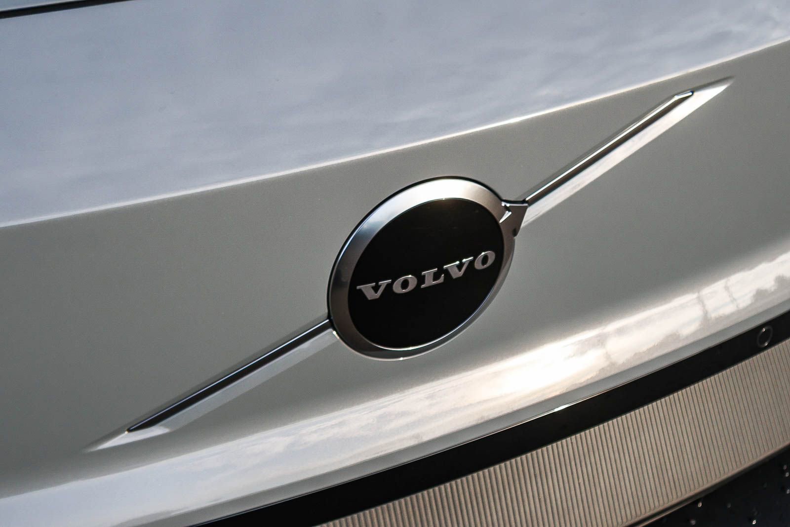 New 2026 Volvo EX30 Plus w/ Protection Package image 15