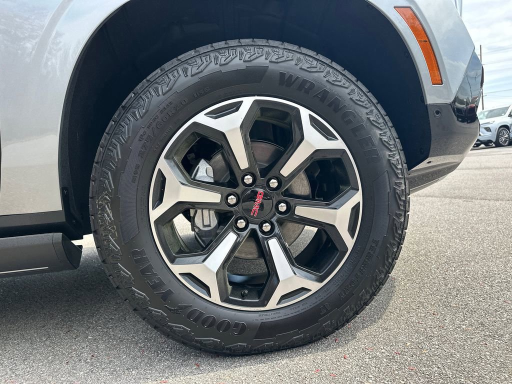 New 2026 GMC Yukon AT4 w/ AT4 Premium Plus Package image 13