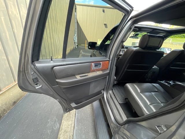 Used 2012 Lincoln Navigator 4WD image 56