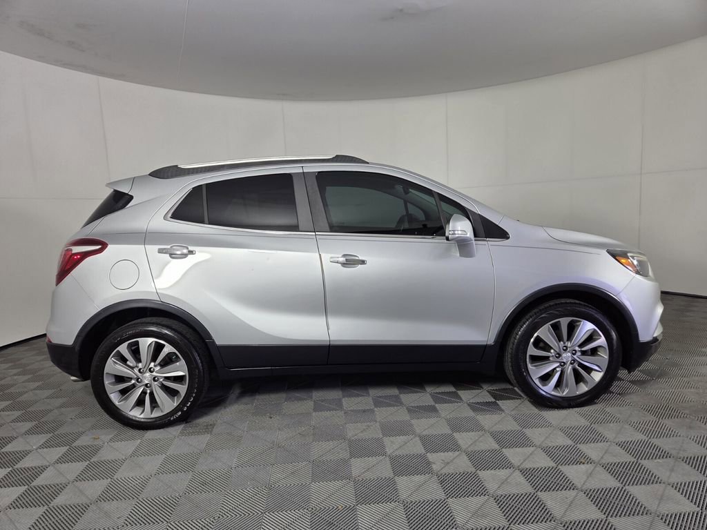 Used 2019 Buick Encore Preferred image 4