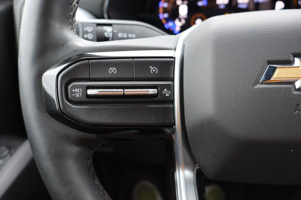 Used 2024 Chevrolet Colorado LT w/ LT Convenience Package III image 9