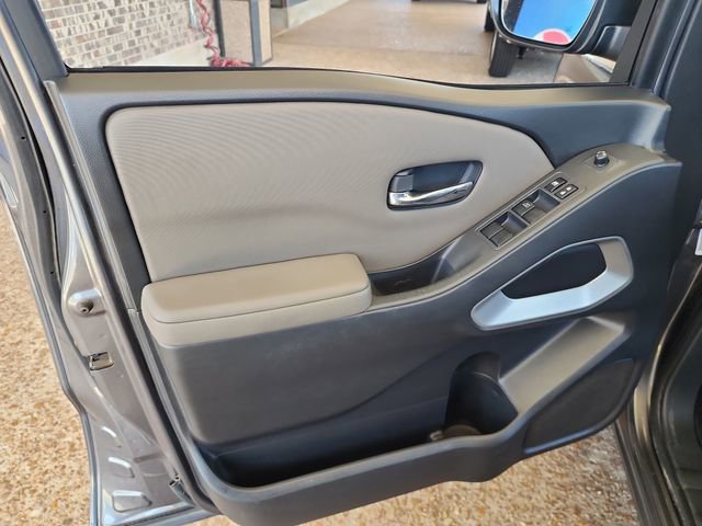Used 2022 Nissan Frontier SV RWD image 9