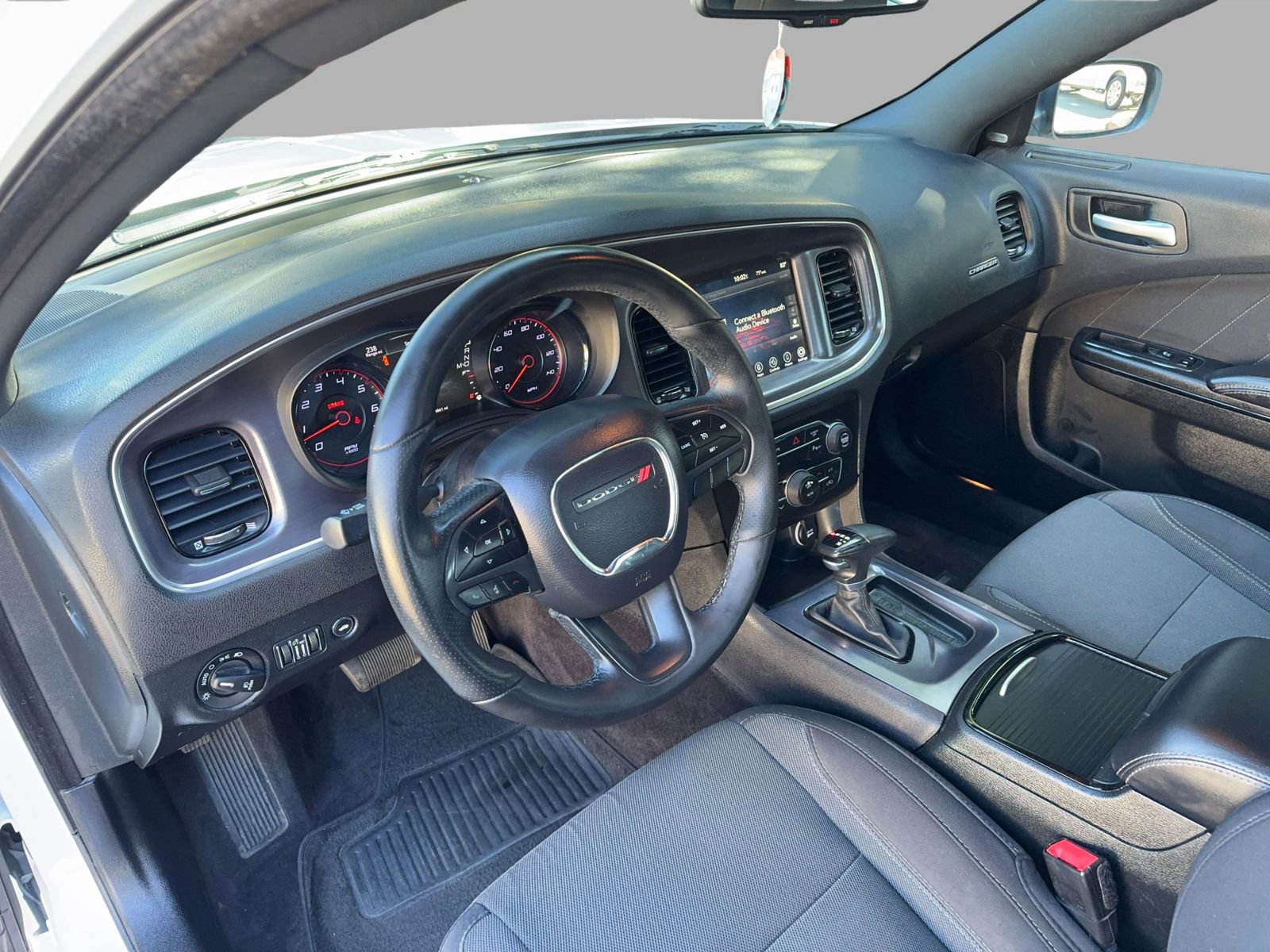 Used 2017 Dodge Charger SXT w/ Blacktop Package RWD image 14