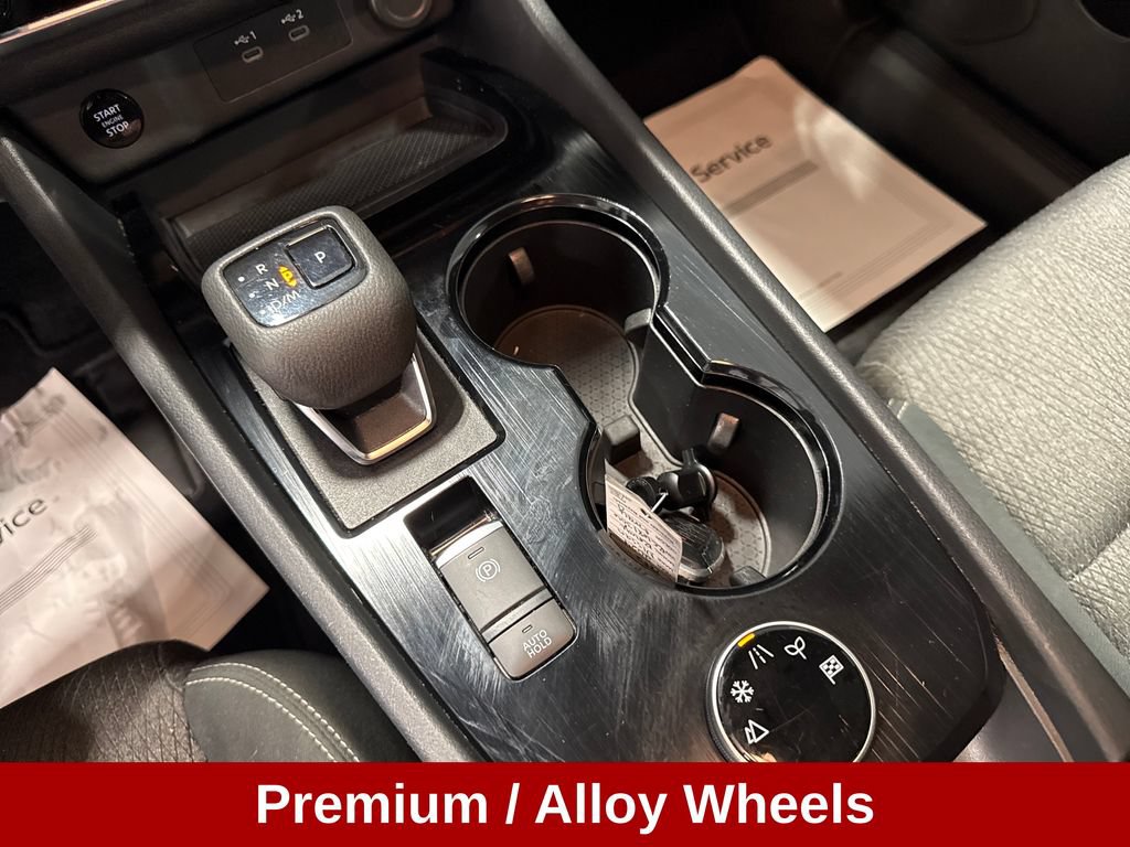 Used 2024 Nissan Rogue SV AWD/4WD image 17