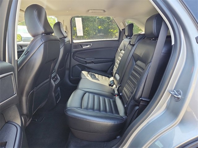Used 2023 Ford Edge SEL image 9