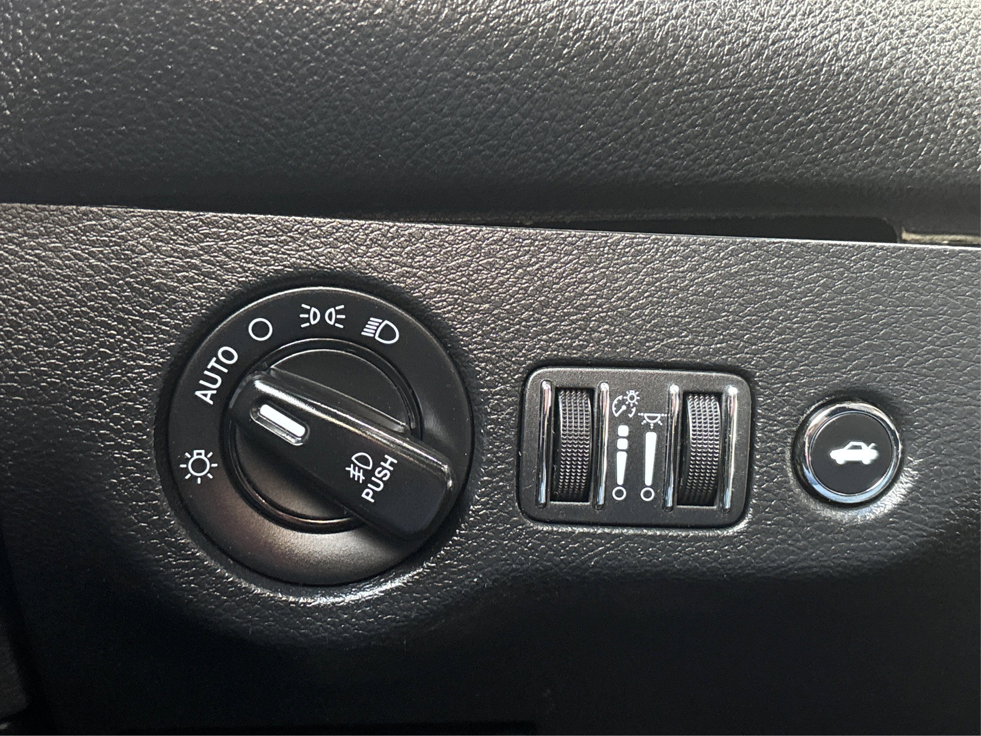 Used 2017 Dodge Challenger R/T Scat Pack image 20