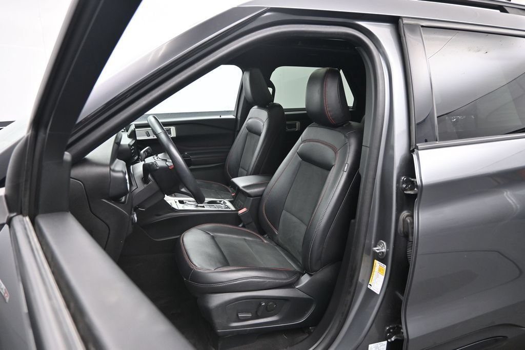 Used 2023 Ford Explorer ST-Line w/ Class IV Trailer Tow Package AWD/4WD image 21