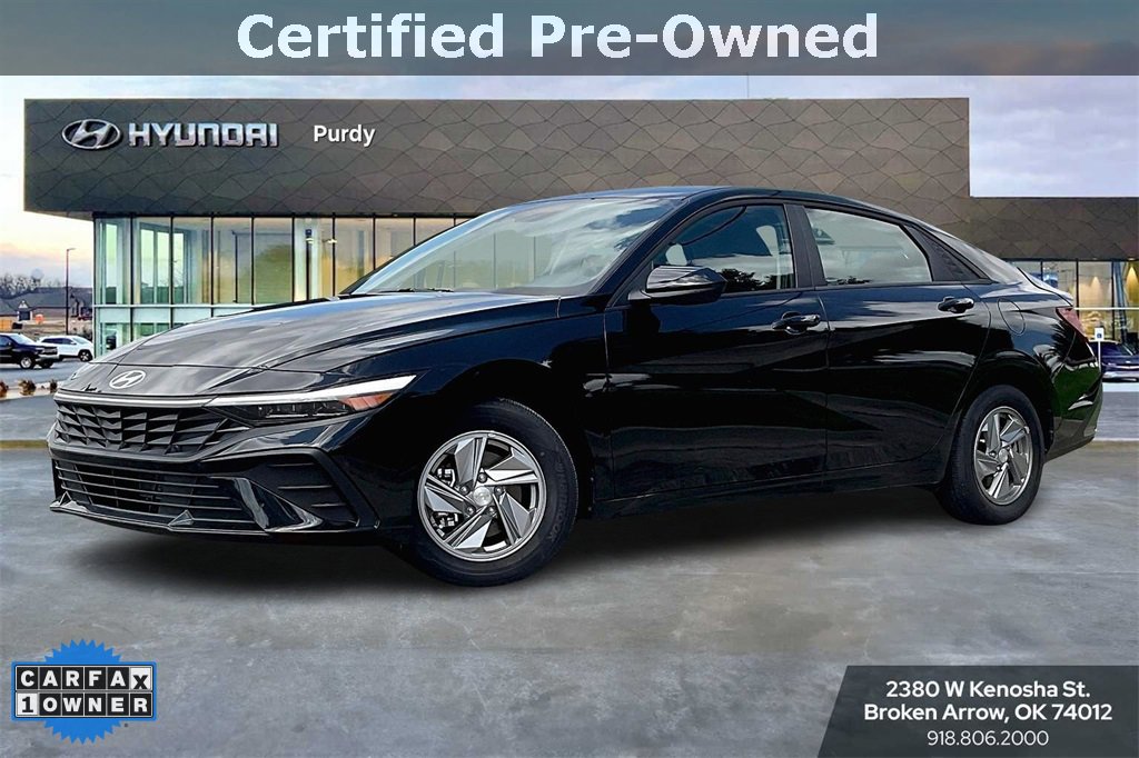 Used 2025 Hyundai Elantra SE