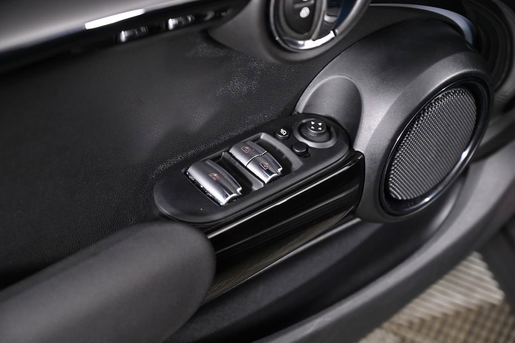 Used 2023 MINI Cooper S image 25