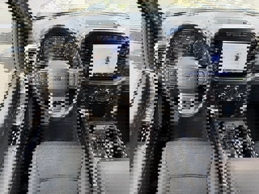 Certified 2021 Ford F150 XLT w/ Equipment Group 302A High image 30