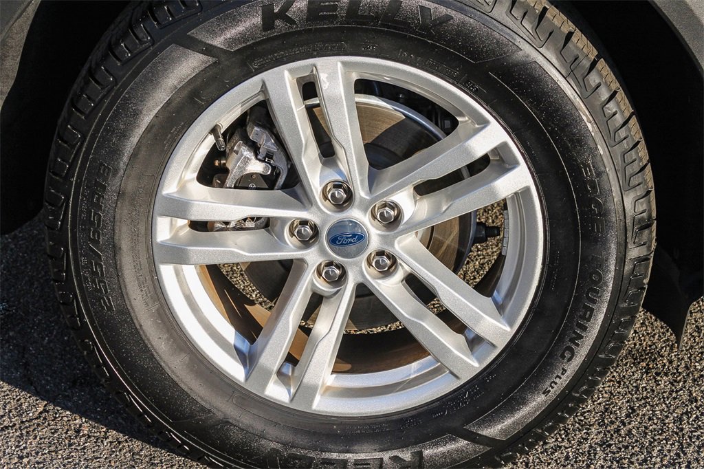 Used 2022 Ford Explorer XLT w/ Equipment Group 202A image 13