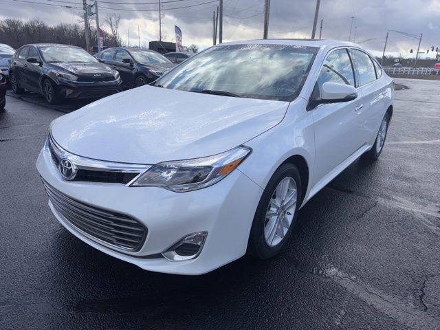 Used 2014 Toyota Avalon XLE Premium image 3