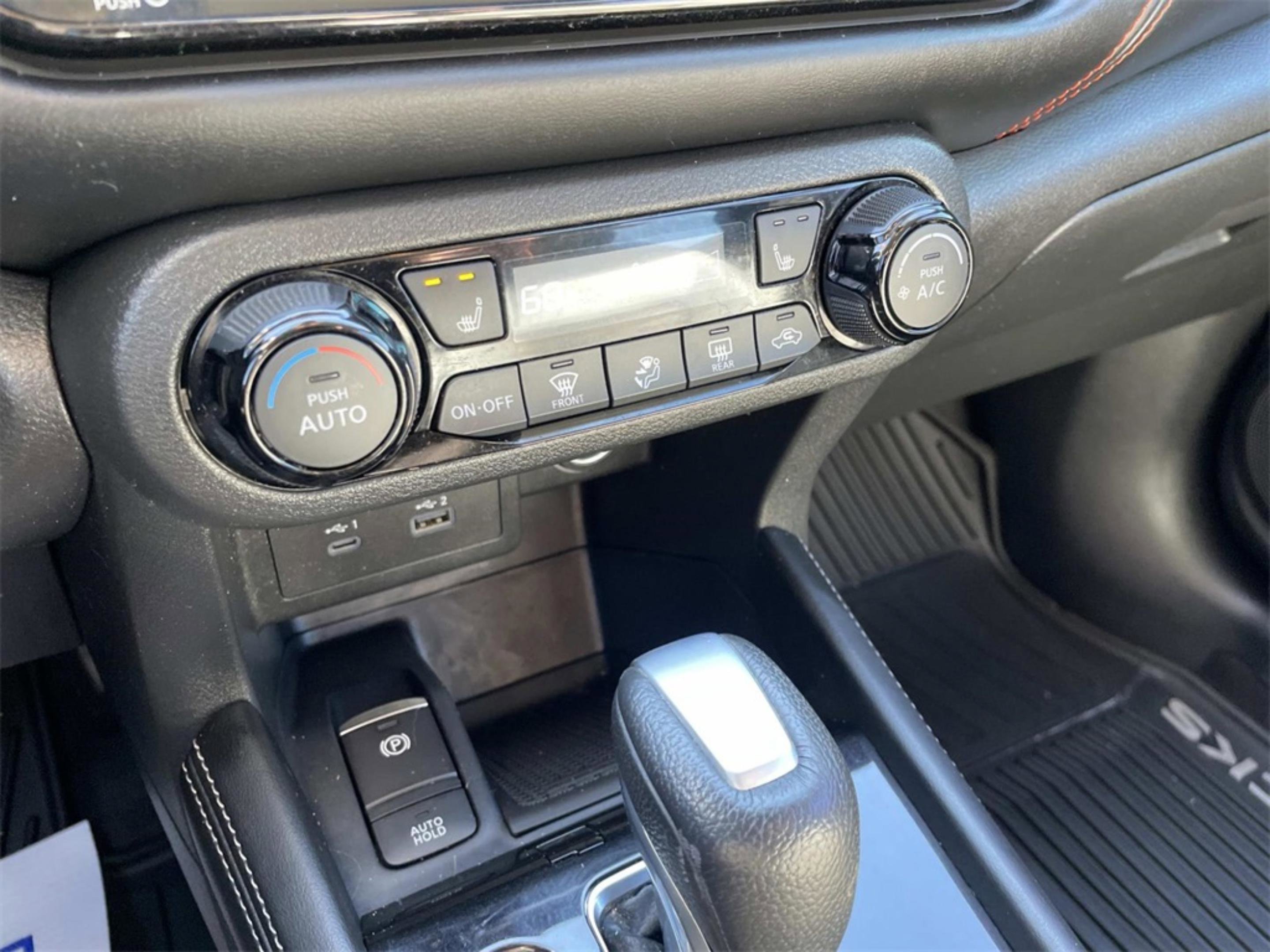 Used 2021 Nissan Kicks SR w/ SR Premium Package image 29